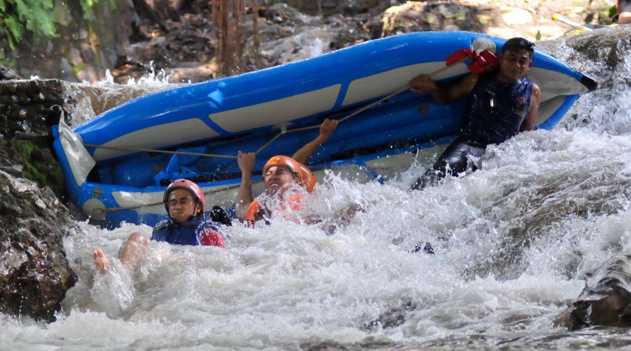 Hot Spring Water Rafting